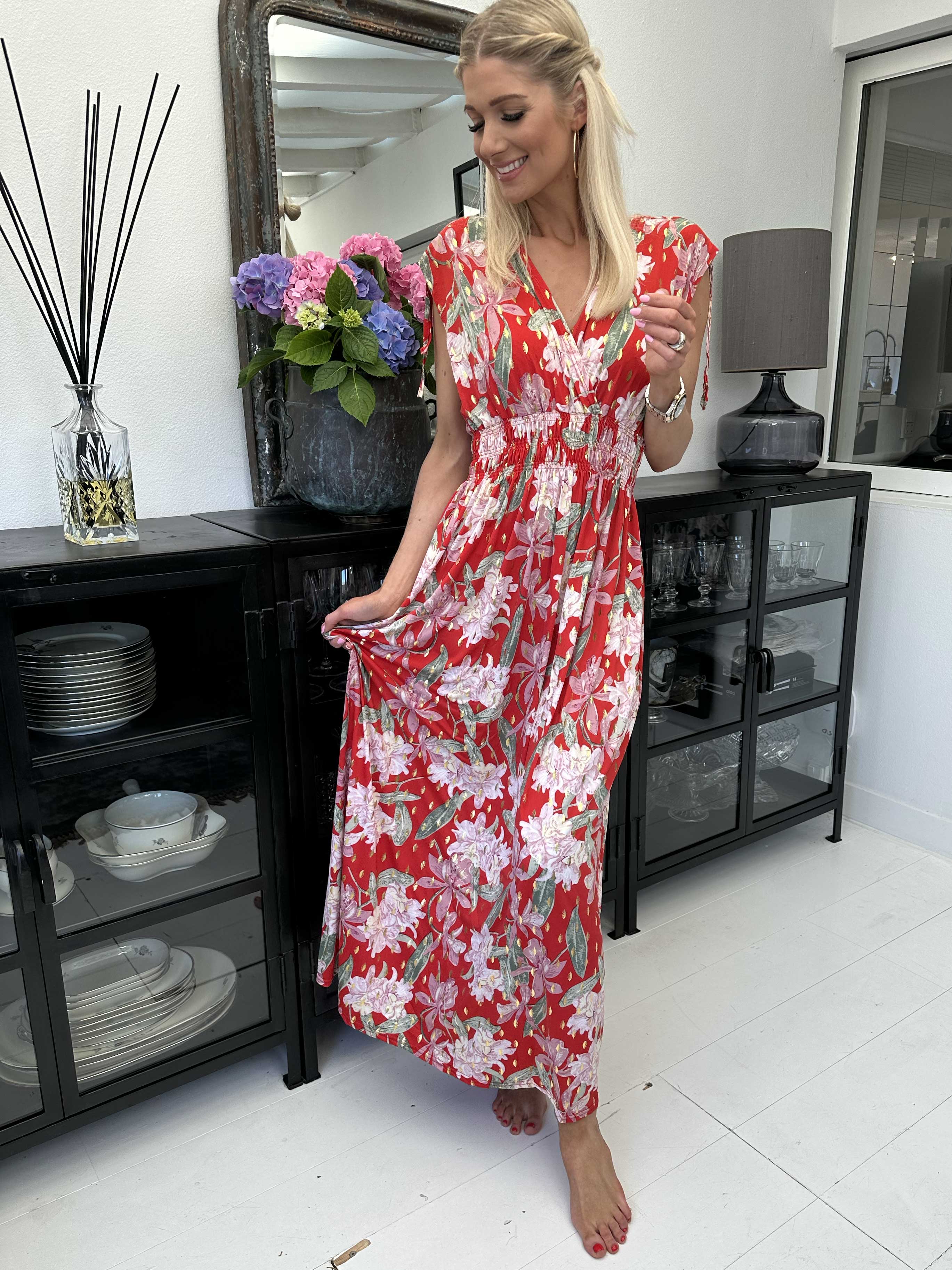 Pams Flower Sleeveless - Lang blomstret kjole i krølfrit stof